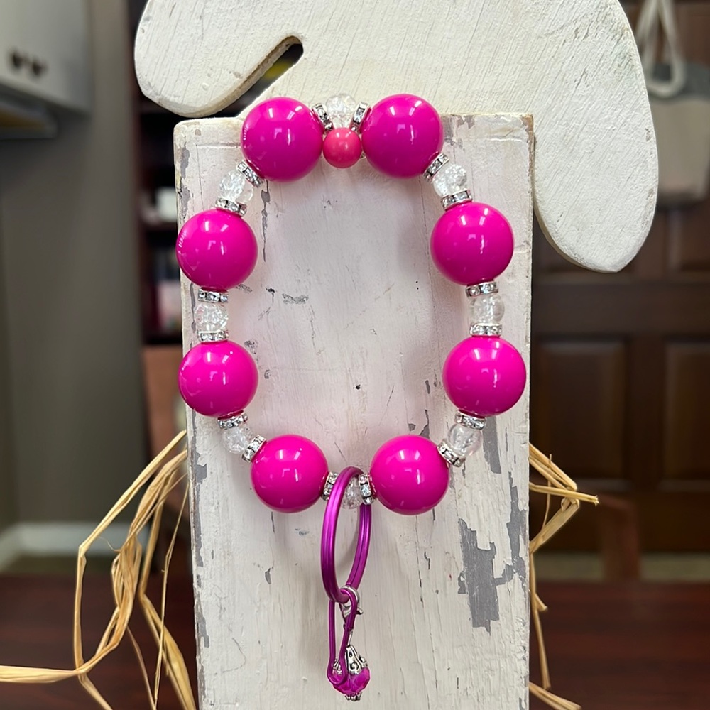 Keychain wristlets